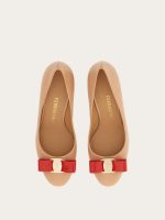 Ferragamo Vara bow pump - Image 4